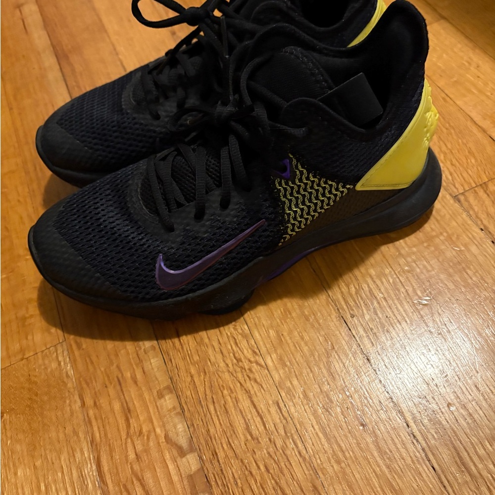 Men’s LeBron basketball shoes